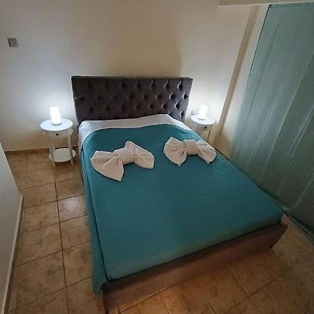 Athens Sky Suites 1 Pireus Exteriör bild