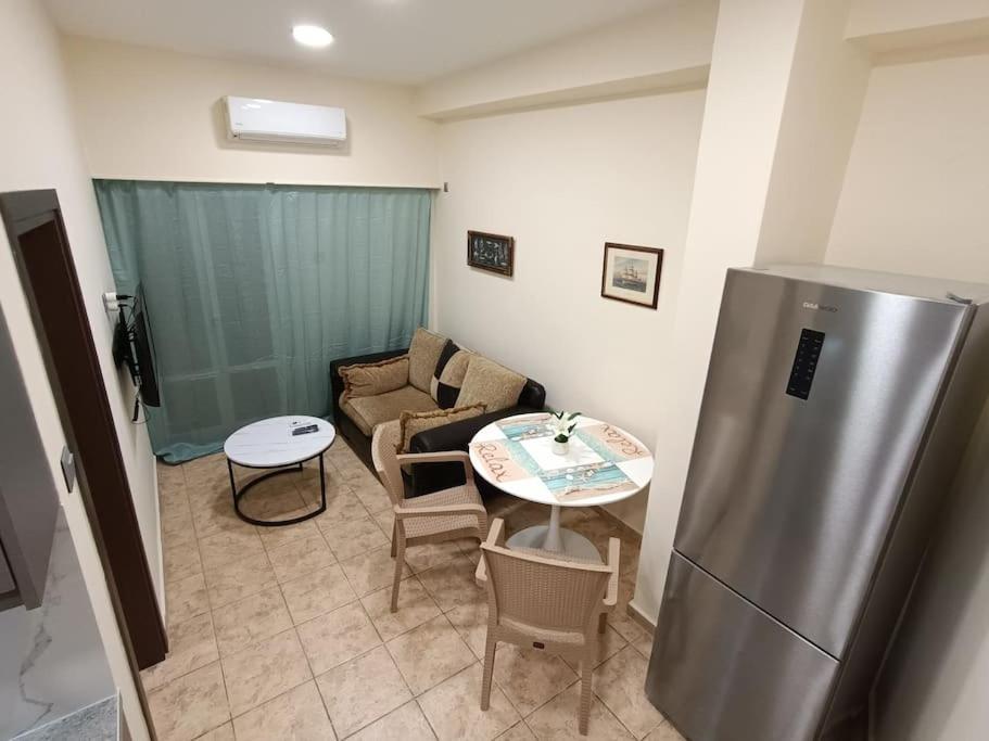 Athens Sky Suites 1 Pireus Exteriör bild