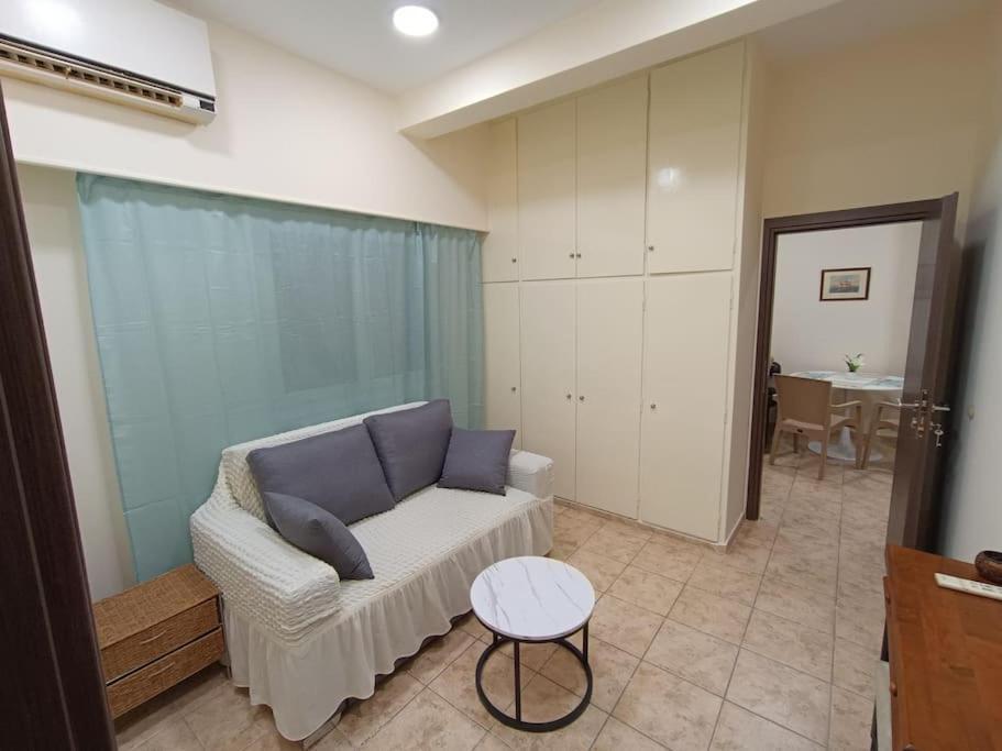 Athens Sky Suites 1 Pireus Exteriör bild
